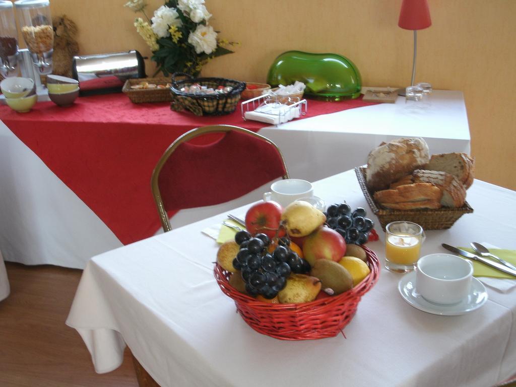 Hotel Le Roudou 포에낭 외부 사진