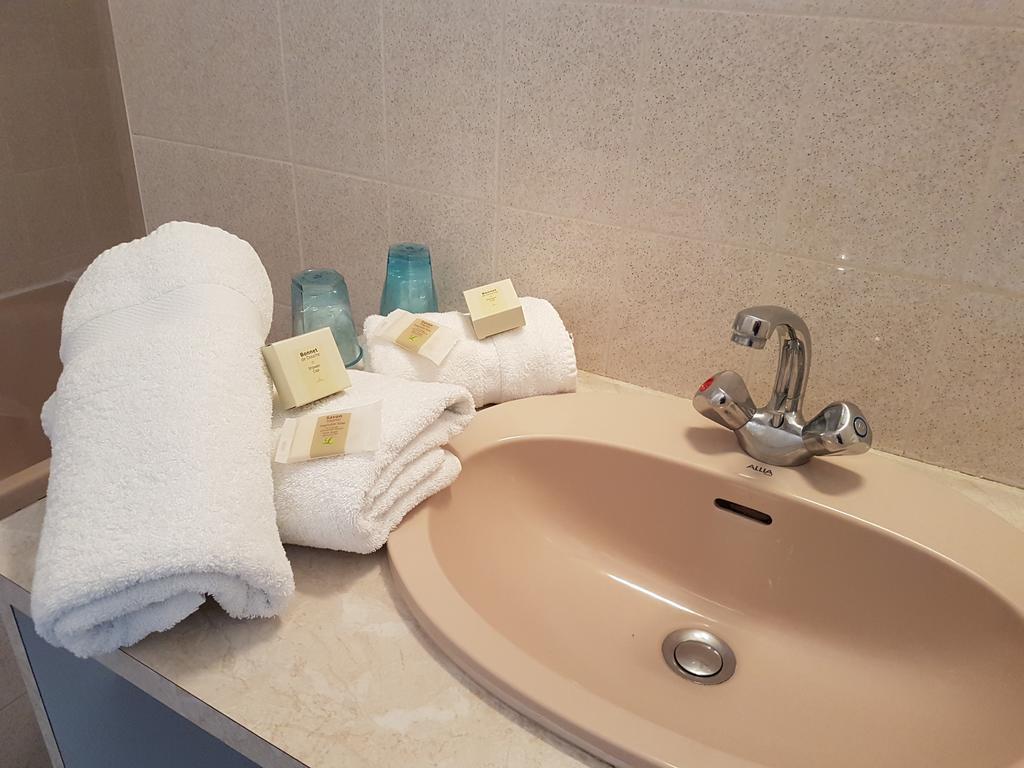 Hotel Le Roudou 포에낭 외부 사진